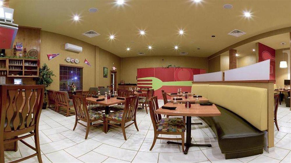 Holiday Inn Hotels Batesville By Ihg Exterior photo