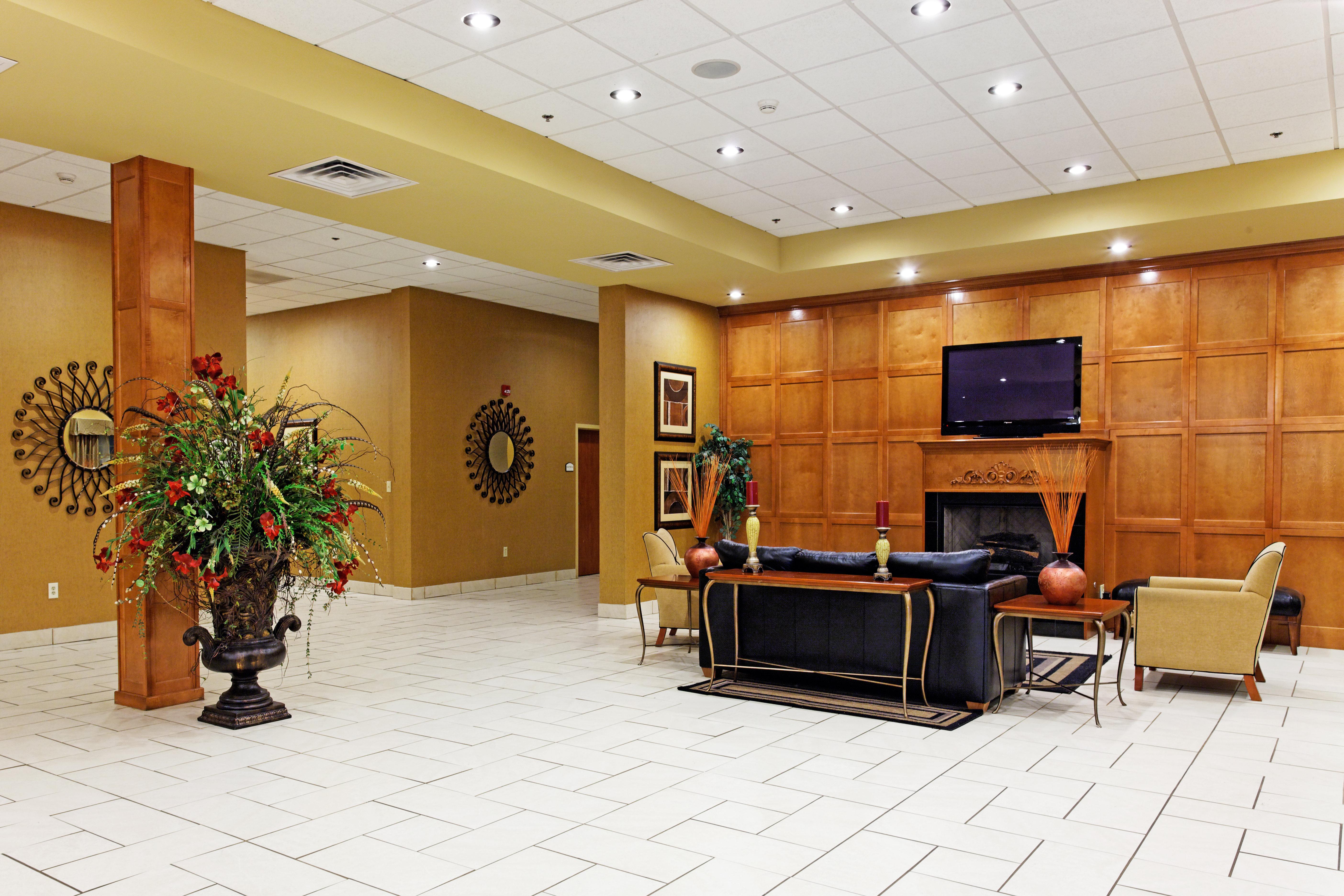 Holiday Inn Hotels Batesville By Ihg Exterior photo