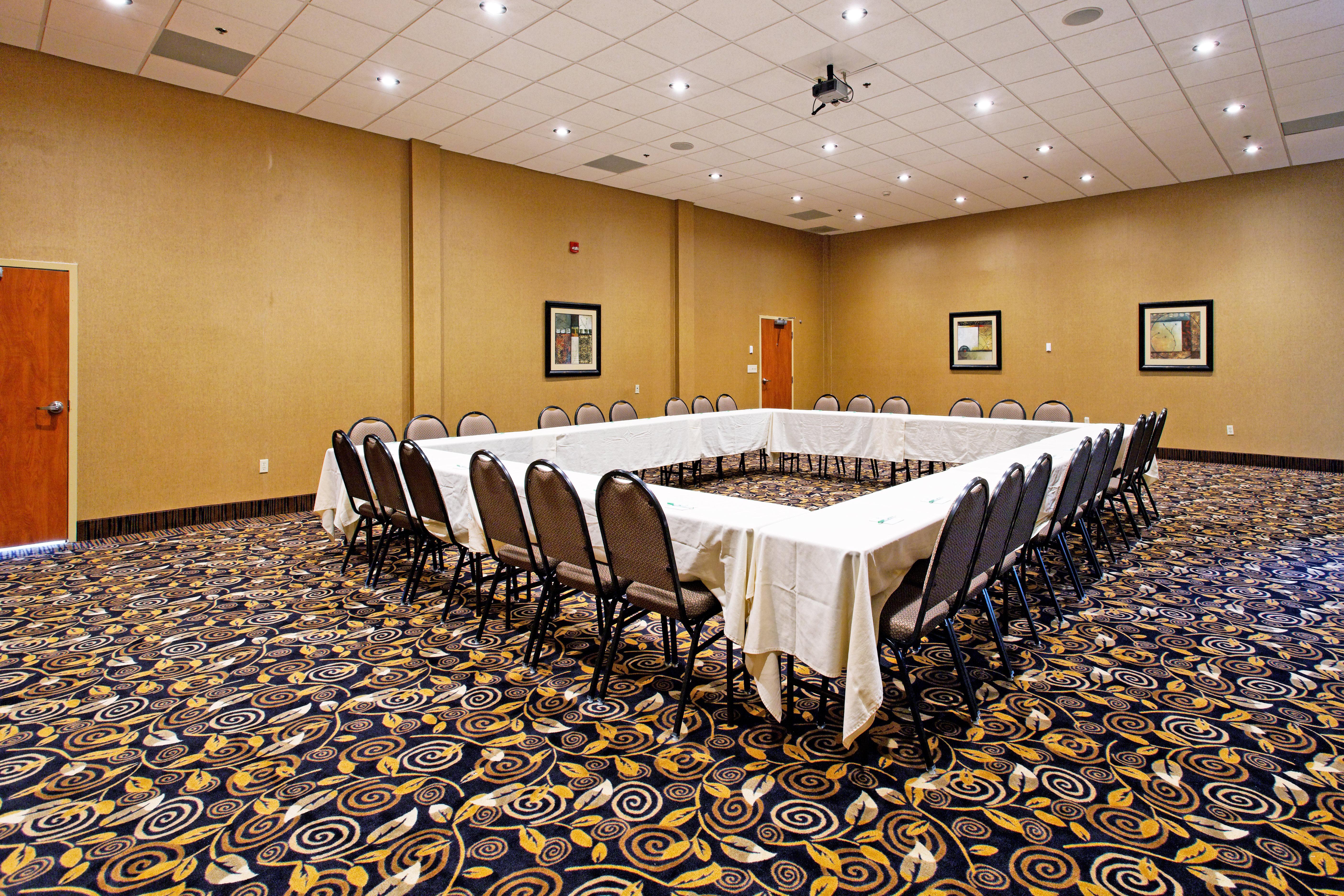 Holiday Inn Hotels Batesville By Ihg Exterior photo