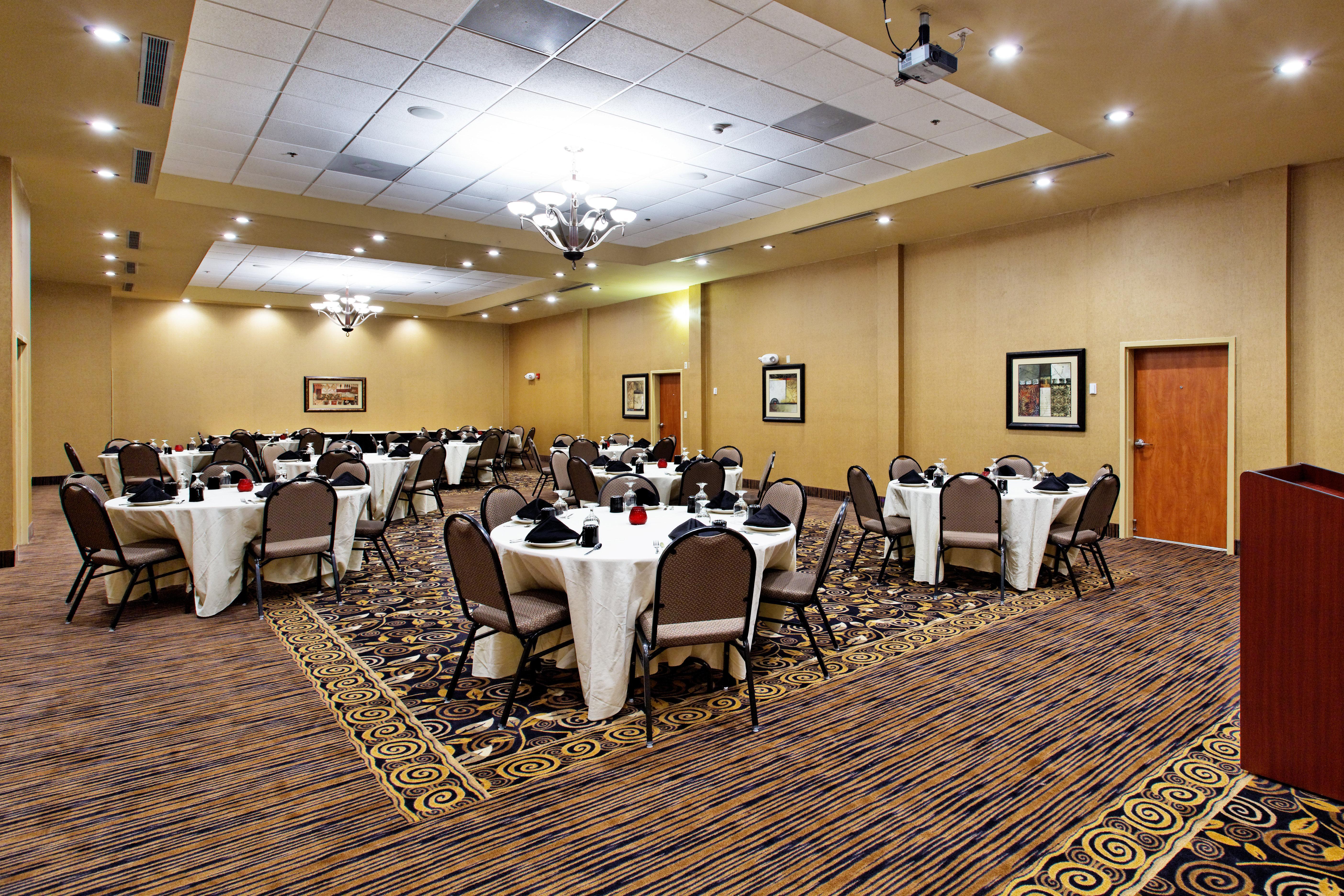 Holiday Inn Hotels Batesville By Ihg Exterior photo