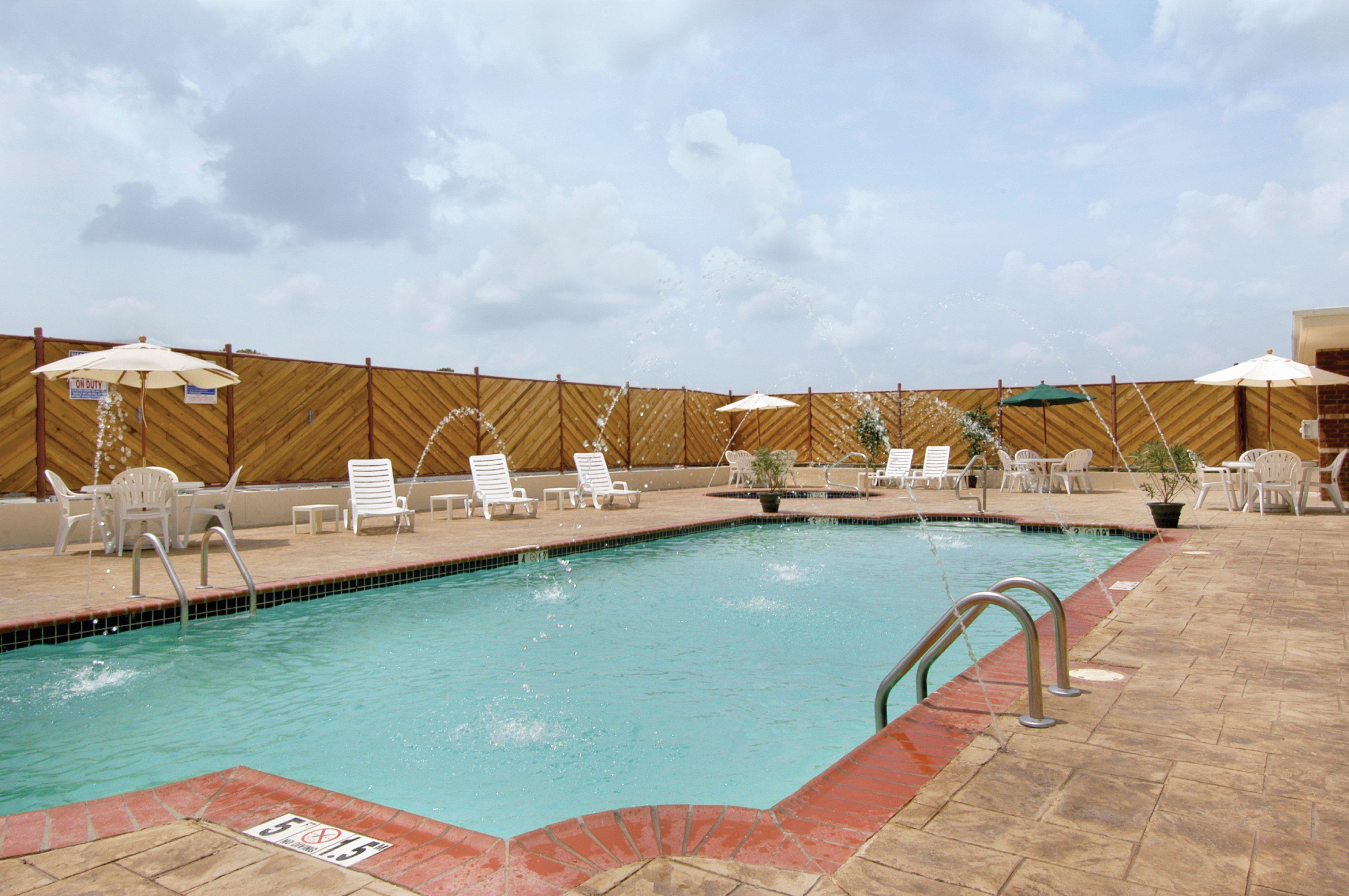 Holiday Inn Hotels Batesville By Ihg Exterior photo