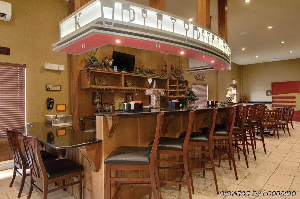 Holiday Inn Hotels Batesville By Ihg Restaurant photo