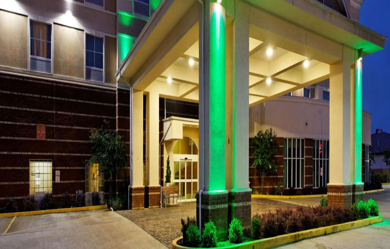 Holiday Inn Hotels Batesville By Ihg Exterior photo