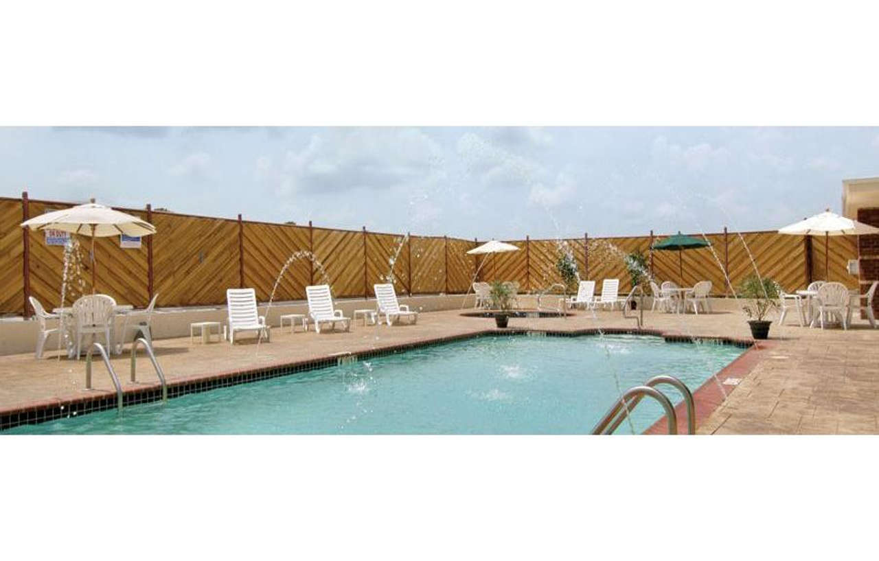 Holiday Inn Hotels Batesville By Ihg Exterior photo